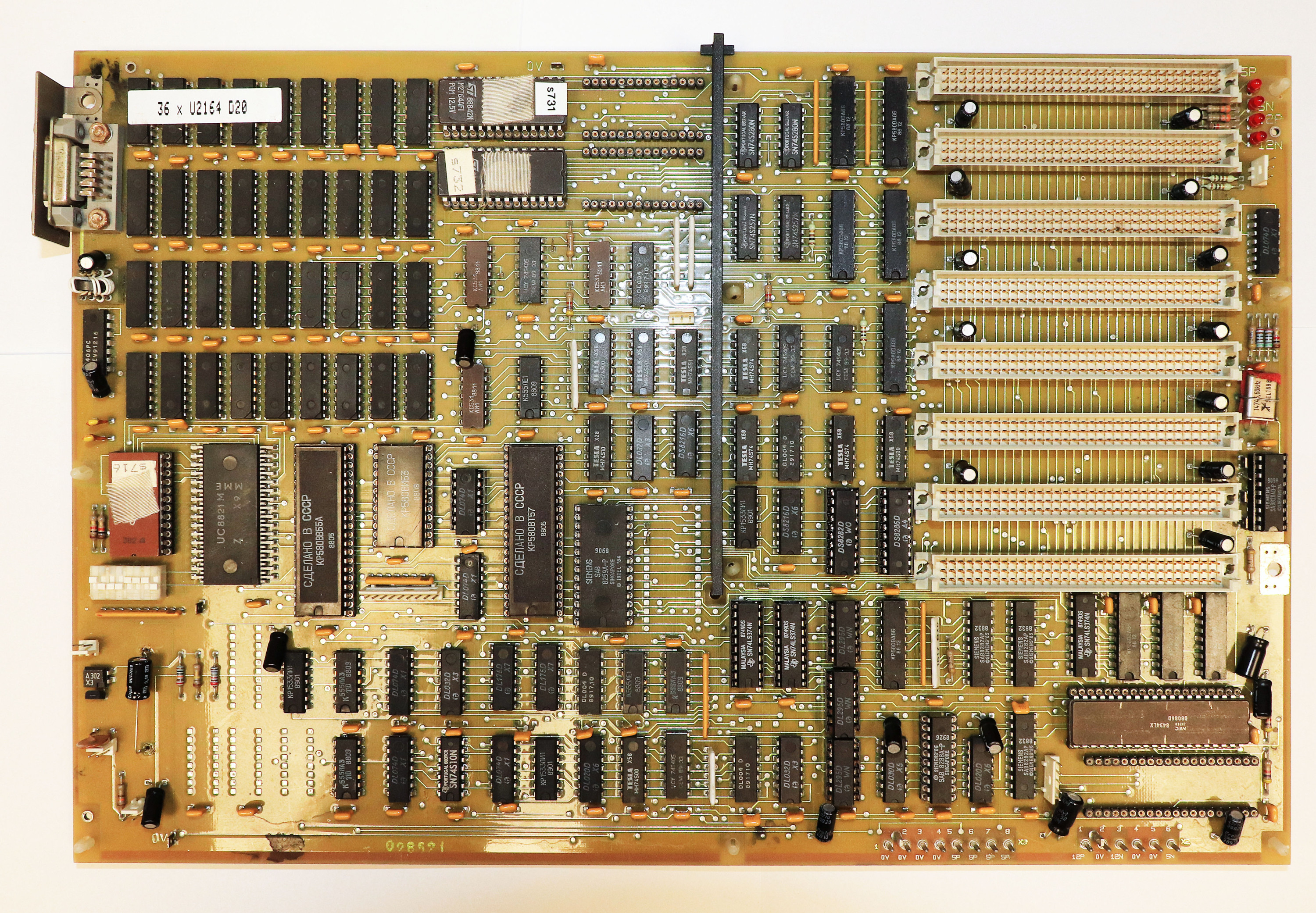 Mainboard EC1834